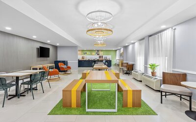 Spark by Hilton Des Plaines Chicago O'Hare