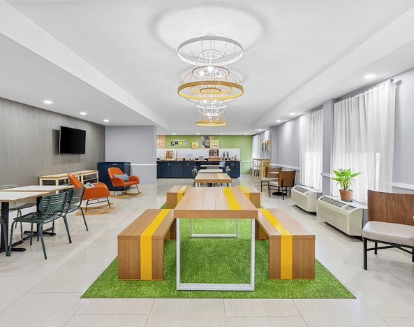 Spark by Hilton Des Plaines Chicago O'Hare