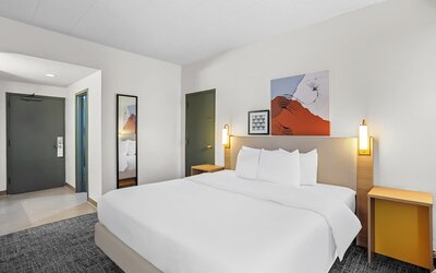 Spark by Hilton Des Plaines Chicago O'Hare