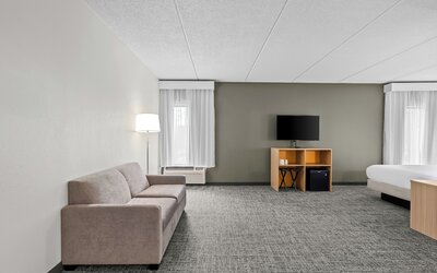 Spark by Hilton Des Plaines Chicago O'Hare