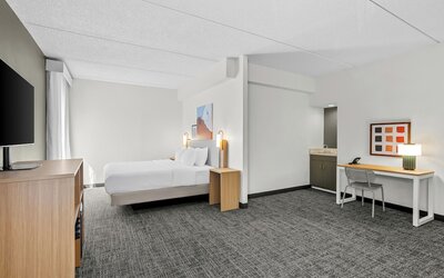 Spark by Hilton Des Plaines Chicago O'Hare