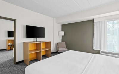 Spark by Hilton Des Plaines Chicago O'Hare