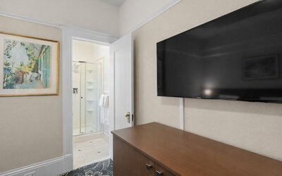 Cornell Hotel