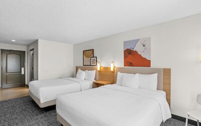 Spark by Hilton Des Plaines Chicago O'Hare