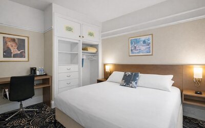 Cornell Hotel