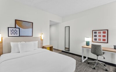 Spark by Hilton Des Plaines Chicago O'Hare