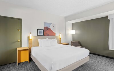 Spark by Hilton Des Plaines Chicago O'Hare