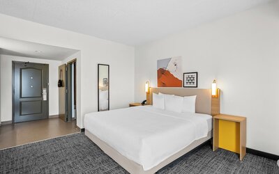 Spark by Hilton Des Plaines Chicago O'Hare