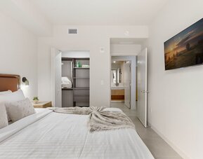 Miami 1BR Getaway for 4 Guests at The Crosby