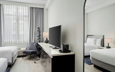 Fairfield Inn & Suites Chicago Downtown / Magnificent Mile