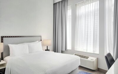 Fairfield Inn & Suites Chicago Downtown / Magnificent Mile