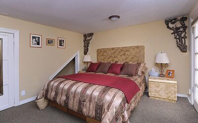Noe's Nest Bed and Breakfast
