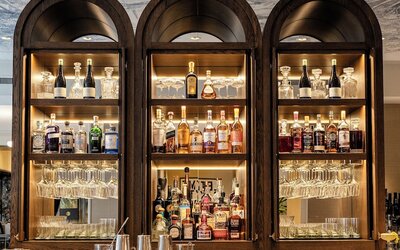 The Talbott, Autograph Collection