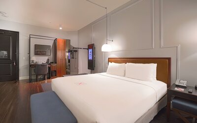 Axiom Hotel