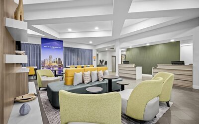 La Quinta Inn & Suites by Wyndham Miami Airport West