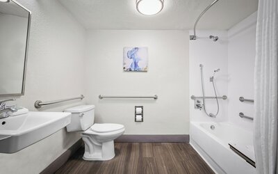La Quinta Inn & Suites by Wyndham Miami Airport West