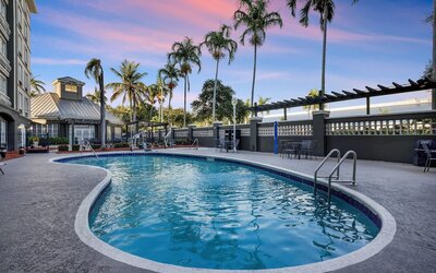 La Quinta Inn & Suites by Wyndham Miami Airport West