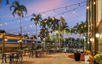 La Quinta Inn & Suites by Wyndham Miami Airport West
