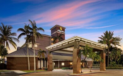 La Quinta Inn & Suites by Wyndham Miami Airport West