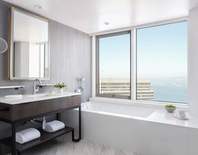 Four Seasons Hotel San Francisco at Embarcadero