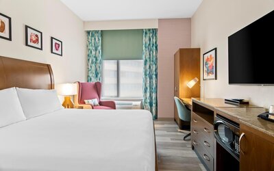 Hilton Garden Inn Chicago Downtown Riverwalk