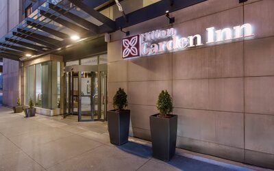 Hilton Garden Inn Chicago Downtown Riverwalk