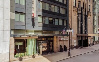 Hilton Garden Inn Chicago Downtown Riverwalk
