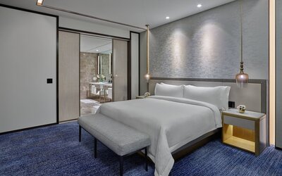 The St. Regis Chicago