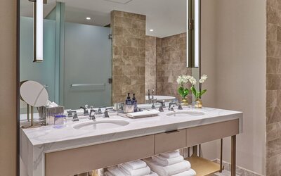 The St. Regis Chicago