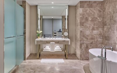 The St. Regis Chicago