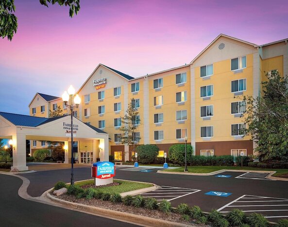 Fairfield Inn and Suites by Marriott Chicago Midway Airport