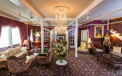 Queen Anne Hotel