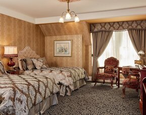 Queen Anne Hotel
