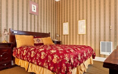 Queen Anne Hotel