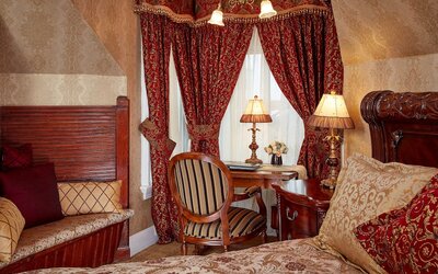 Queen Anne Hotel