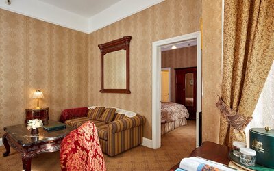 Queen Anne Hotel