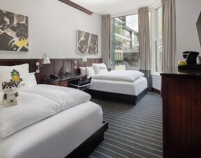 Staypineapple, An Iconic Hotel, The Loop