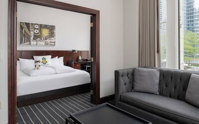 Staypineapple, An Iconic Hotel, The Loop