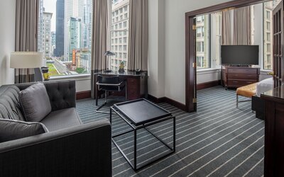 Staypineapple, An Iconic Hotel, The Loop