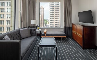Staypineapple, An Iconic Hotel, The Loop