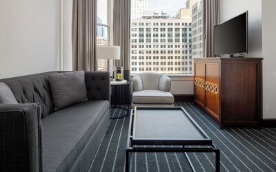 Staypineapple, An Iconic Hotel, The Loop