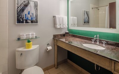 Staypineapple, An Iconic Hotel, The Loop