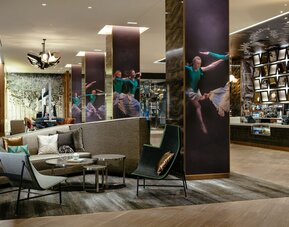 Renaissance Chicago Downtown Hotel