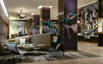 Renaissance Chicago Downtown Hotel