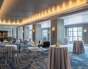 Renaissance Chicago Downtown Hotel
