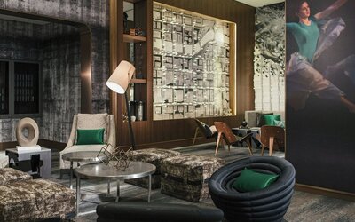 Renaissance Chicago Downtown Hotel