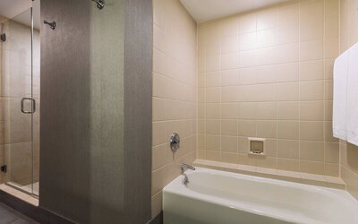 Renaissance Chicago Downtown Hotel