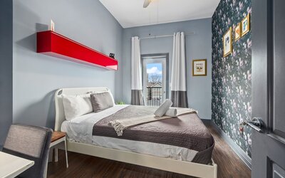 Mccormick Place Guest House