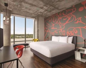 Kompose Boutique Hotel Miami Airport
