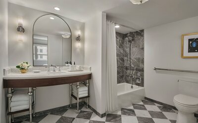InterContinental Chicago Magnificent Mile by IHG